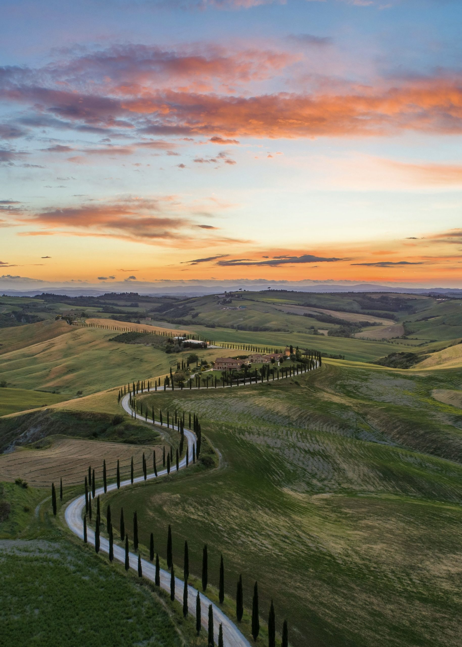 luca-micheli-r9RW20TrQ0Y-unsplash