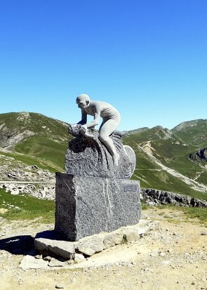 monumento-a-pantani